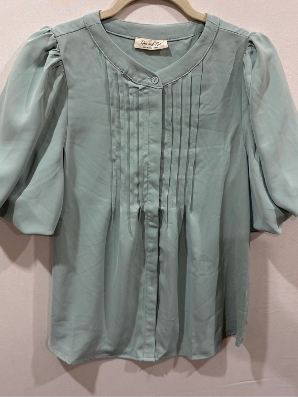 Doe & Rae Sage Puff Sleeve Pintuck Blouse
